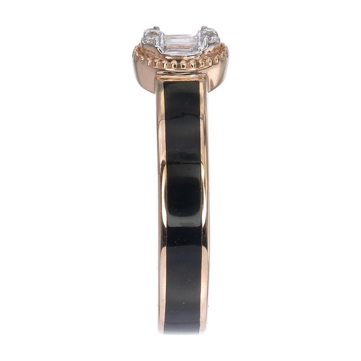 Tapered Baguette Ring made in 18kt gold with natural diamonds and black ceramic For Sale
