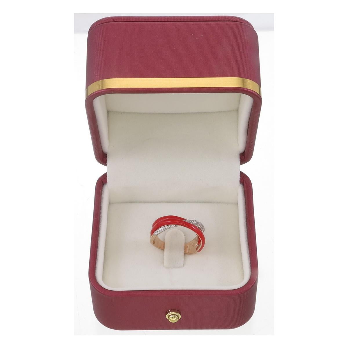 Ring made in 18kt gold with natural diamonds and Red ceramic In New Condition For Sale In Bangkok, TH