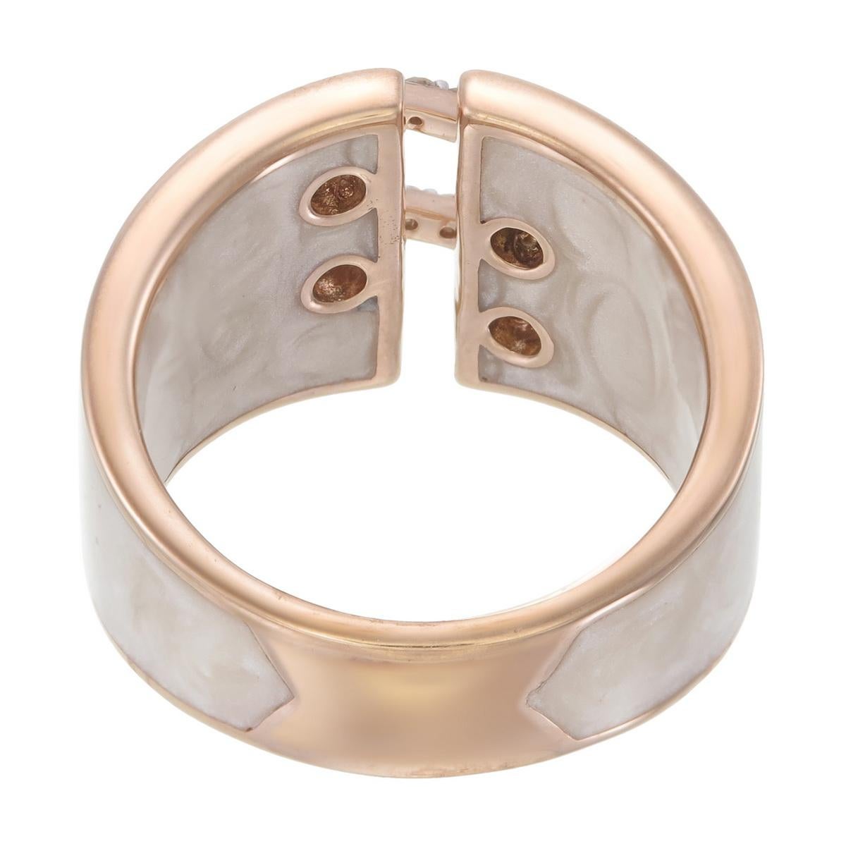 Round Cut Ring made using Mother of pearl Ceramic n 18kt Pink gold & natural diamonds For Sale
