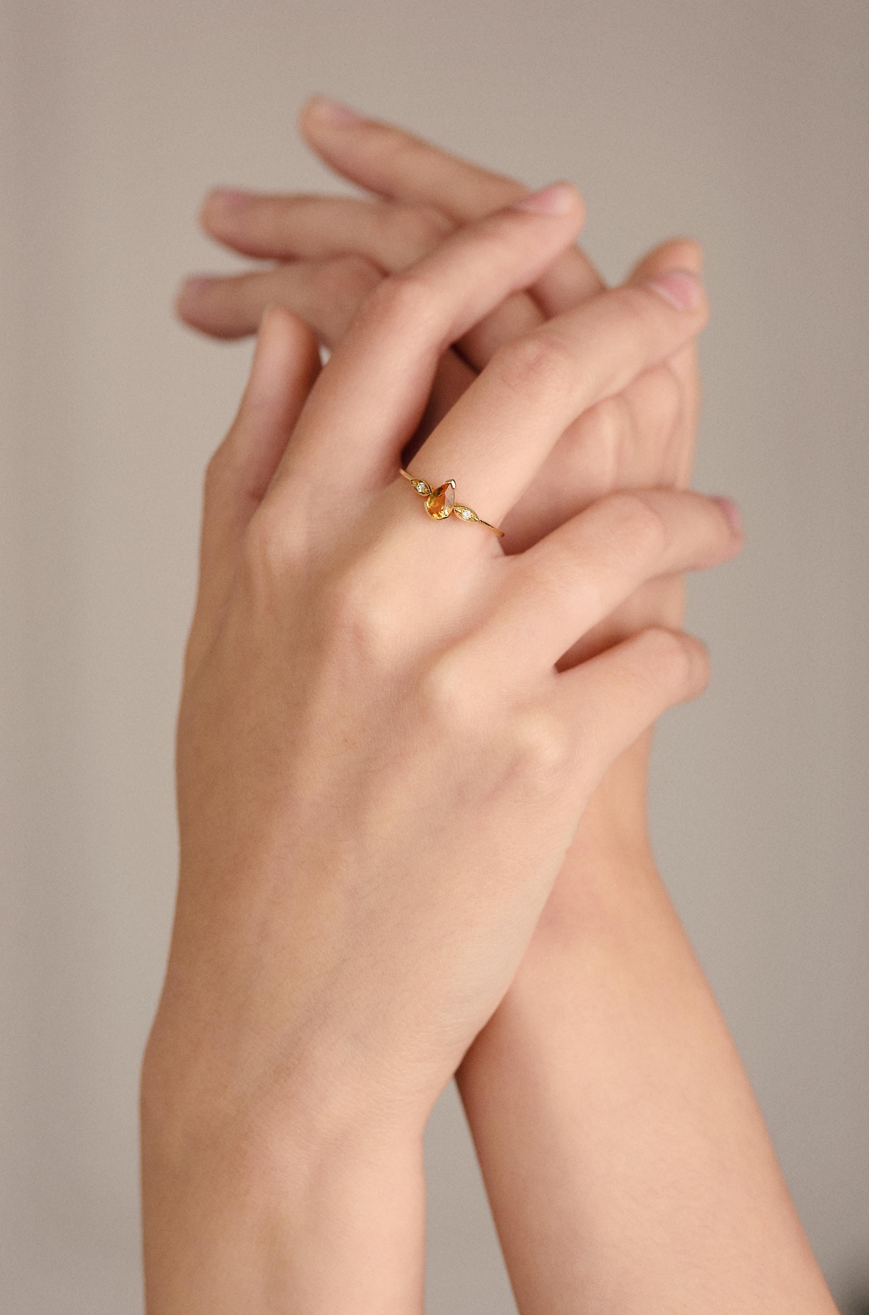 Artisan Ring Mademoiselle in 18k gold with citrine and diamonds For Sale