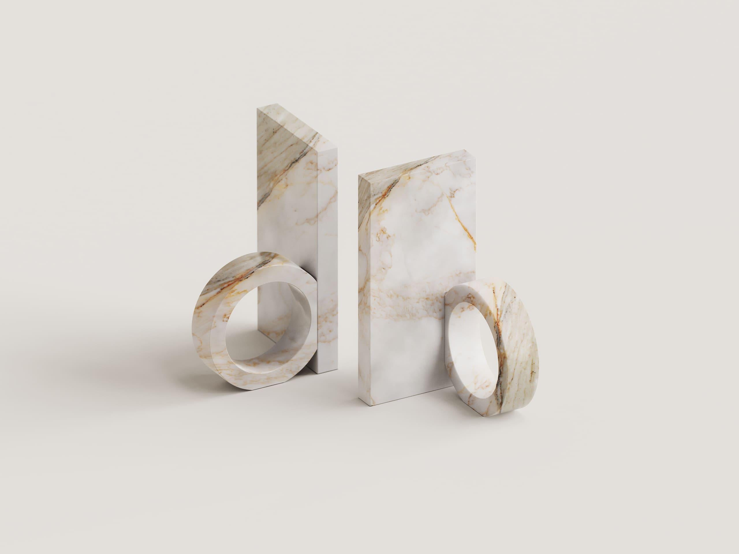Ring Mini - Calacatta Macchia Vecchia  Marble Bookends Set In New Condition For Sale In Cologna Veneta, IT
