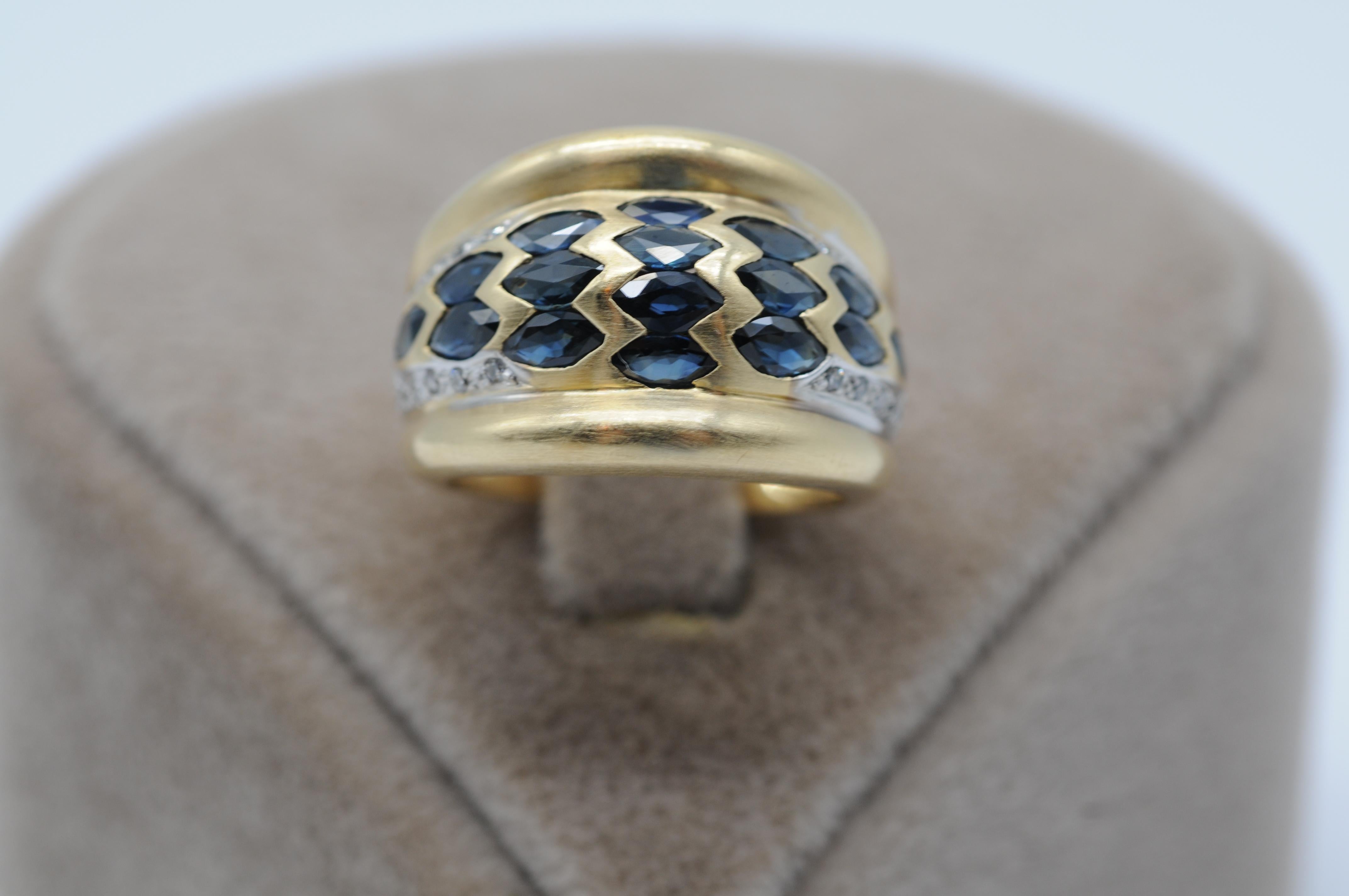 Aesthetic Movement ring mit sapphire in gelbgold  For Sale