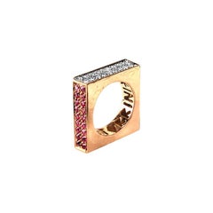 Ring MOOD design. 4 different facets