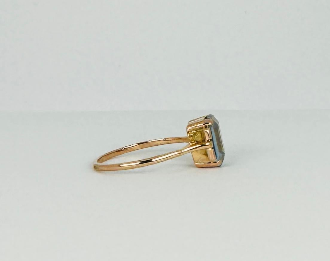 Europäischer Ring aus 18 Karat Roségold mit 1,00 Karat Aquamarin im Smaragdschliff 3