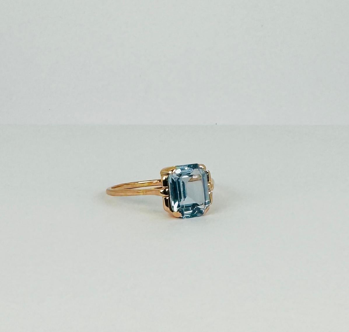 Europäischer Ring aus 18 Karat Roségold mit 1,00 Karat Aquamarin im Smaragdschliff 4