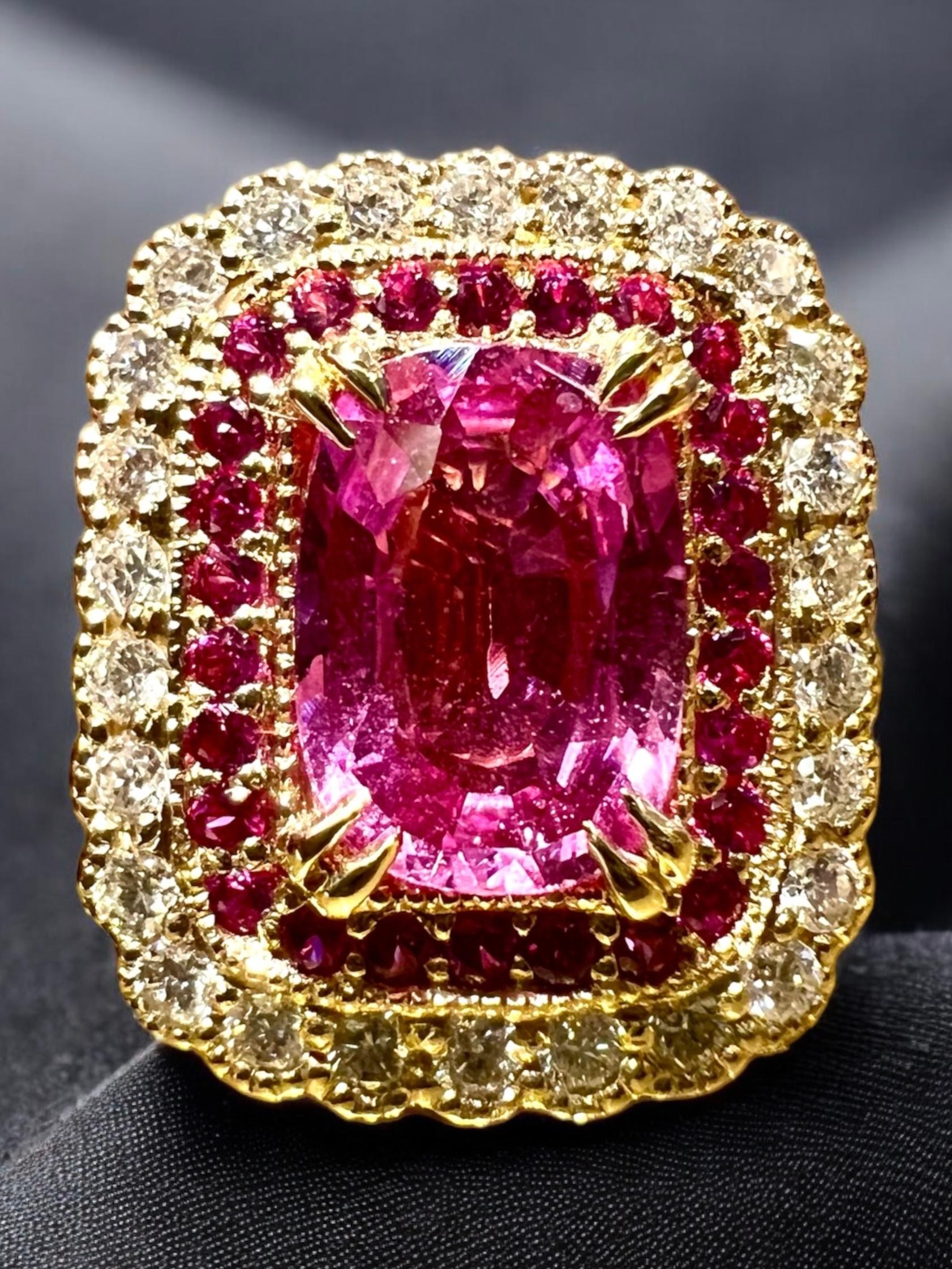 Anillo Zafiro rosa de 1,31 quilates rodeado de pavé de diamantes y zafiro rosa en venta 4