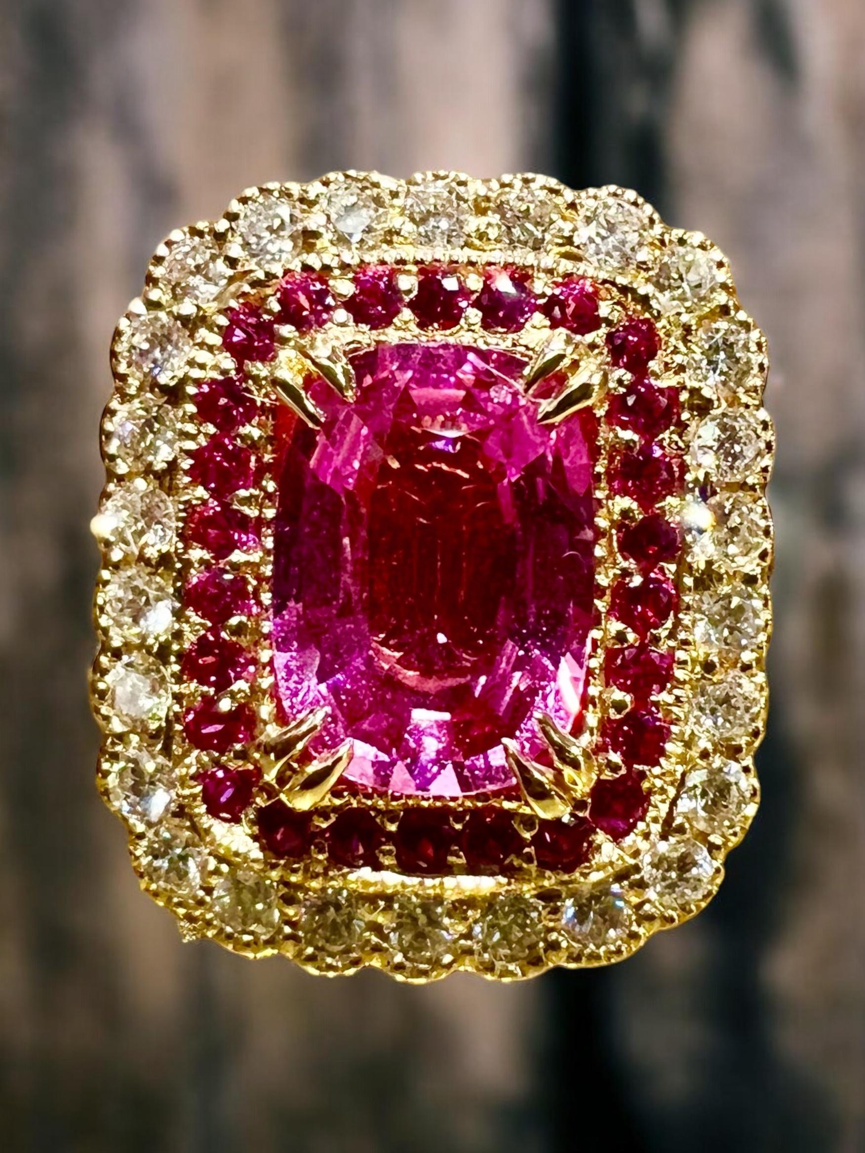 Anillo Zafiro rosa de 1,31 quilates rodeado de pavé de diamantes y zafiro rosa en venta 7