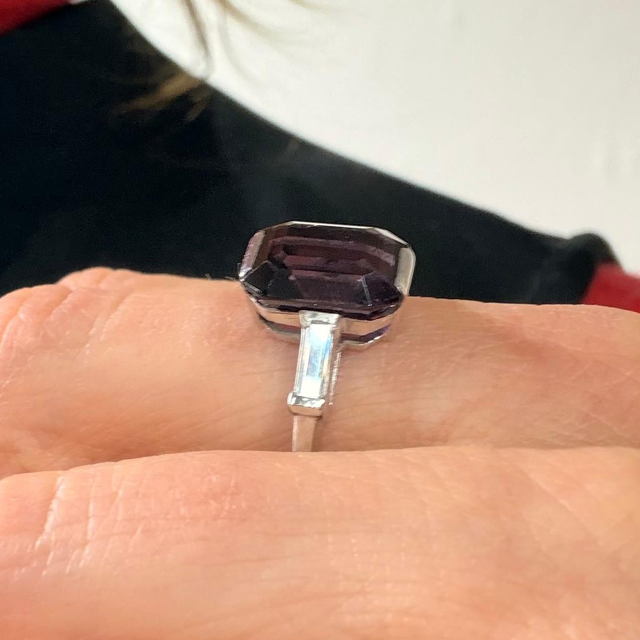 Anillo Platino 6,35 ct. Anillo de espinela púrpura natural y diamante en venta 5