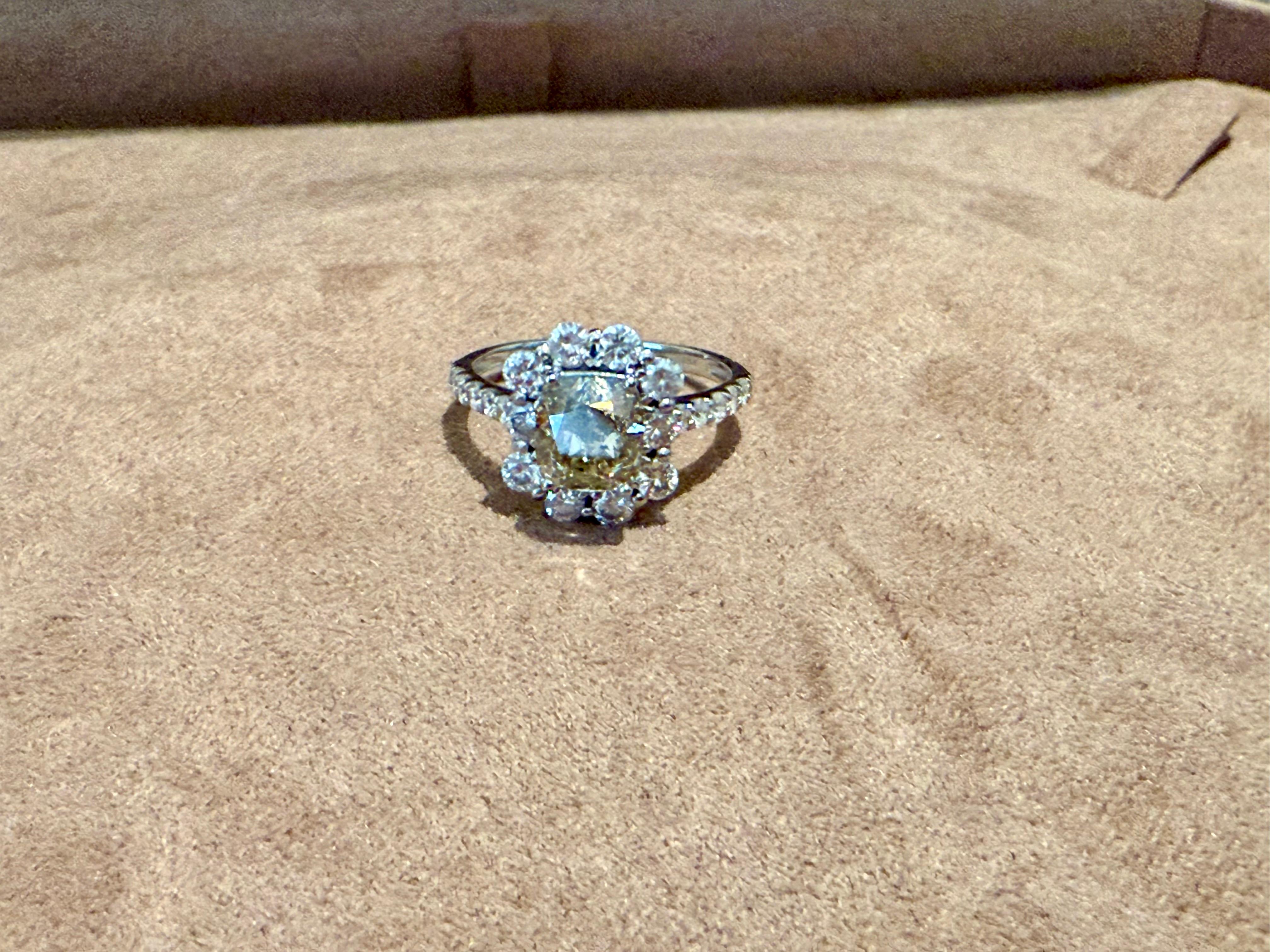 Anello in platino 950 con diamante Halo marrone chiaro e fantasia in vendita 1