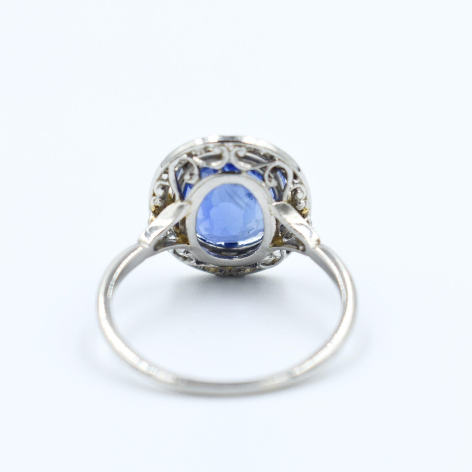 Ring Pompadour Ceylon Sapphire Diamonds In Excellent Condition For Sale In PARIS, FR