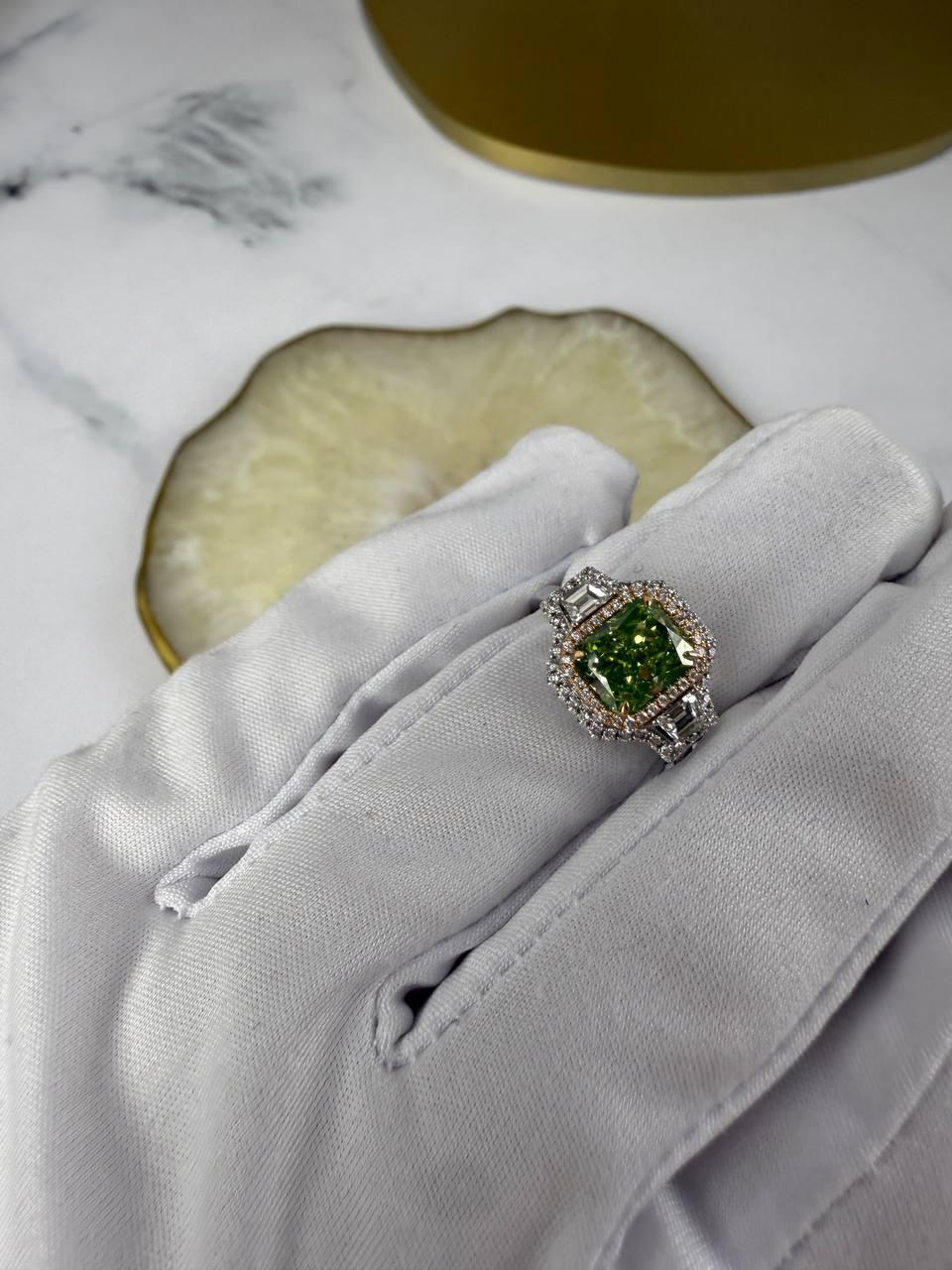 Anello RalfDiamanti 2,02 ct Fancy marrone chiaro verdastro giallo/SI2 e bianco Multi in vendita 5