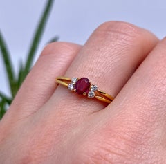 Ring Red Sapphire and Diamonds natural gemstone, 14 Karat Yellow Gold, 7US
