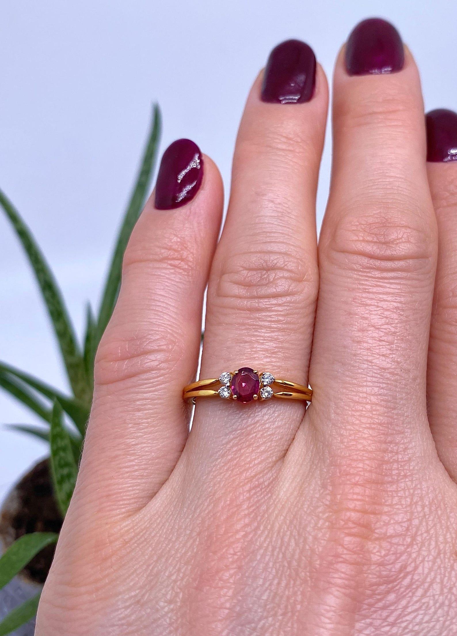 Bague en or jaune 14 carats, saphir rouge et diamants, pierre précieuse naturelle, 7US en vente 3
