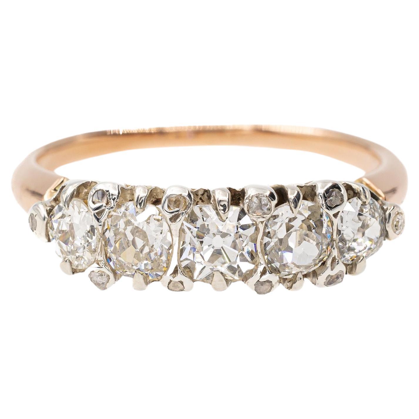 Ring aus Roségold mit Diamanten im Angebot