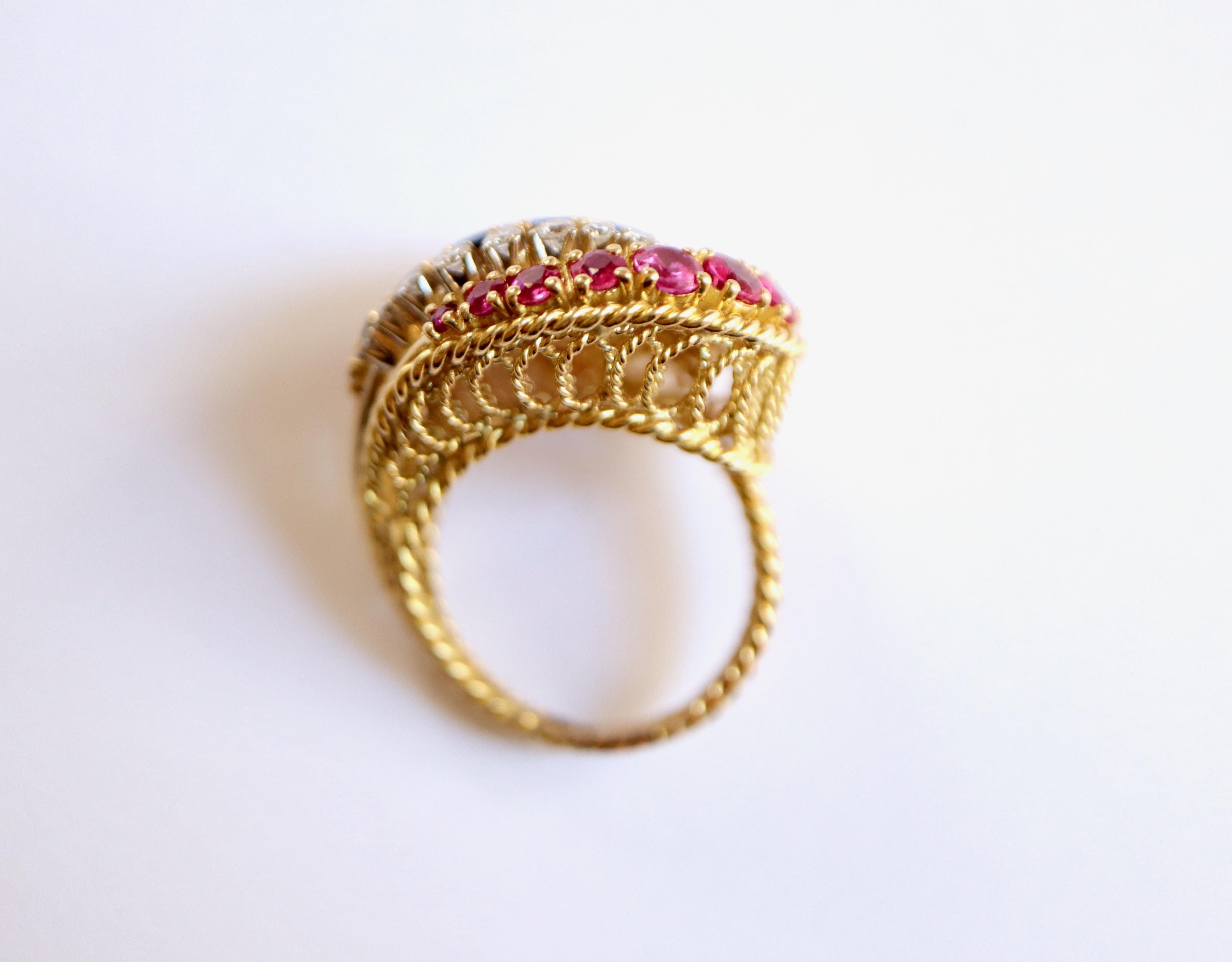 Women's Ring Ruby Sapphire circa 1950 Yellow Gold 18 Carat, Ruby and Diamonds For Sale