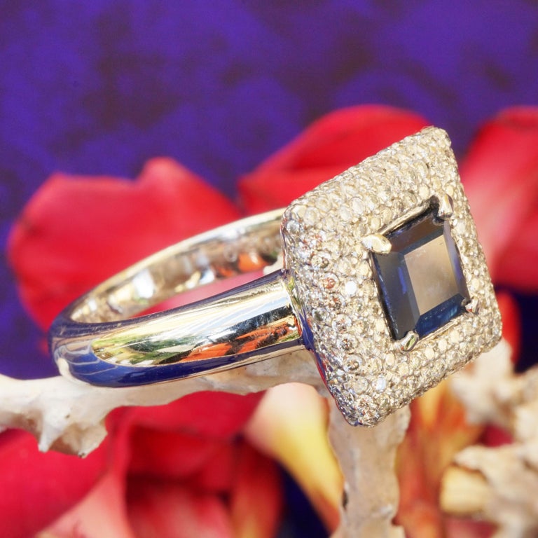Brilliant Cut Ring Sapphire Brilliant Royal Blue TW VVS 750 White Gold Modern Square Design For Sale