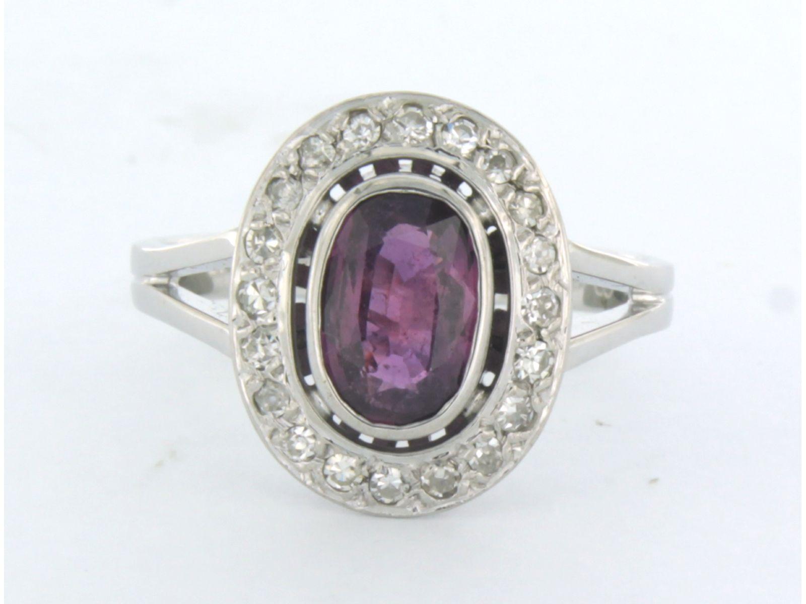 Anello in oro bianco 18k con ametista e diamante taglio singolo 0,35ct - F/G - VS/SI - misura US 8 - EU 18,25(57)

Descrizione dettagliata:

la parte superiore dell'anello misura 1,6 cm di larghezza e 7,8 mm di altezza

Misura dell'anello US 8 - EU