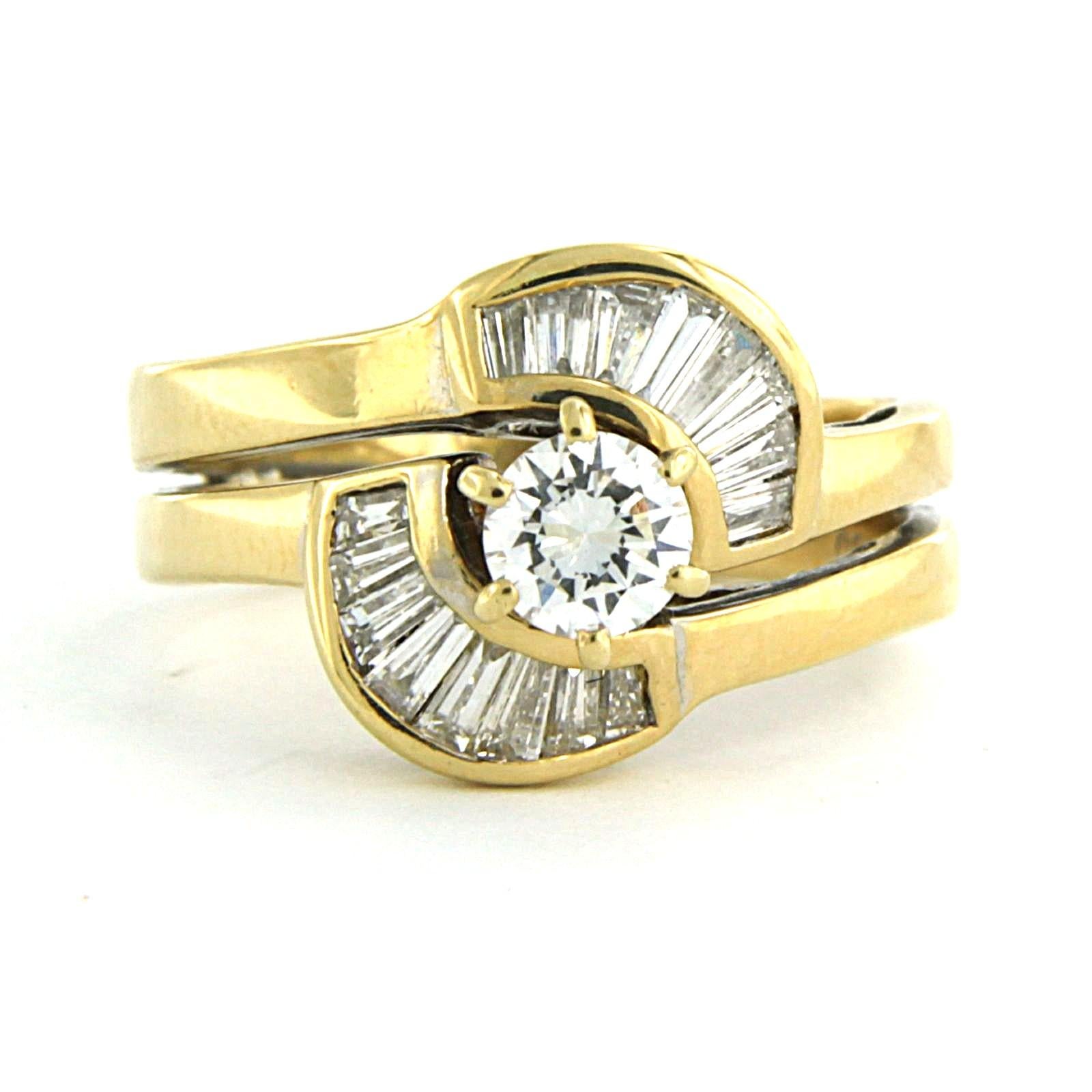 Ring set with baguette and brilliant cut diamond 0.60ct, 18k gold For Sale 1