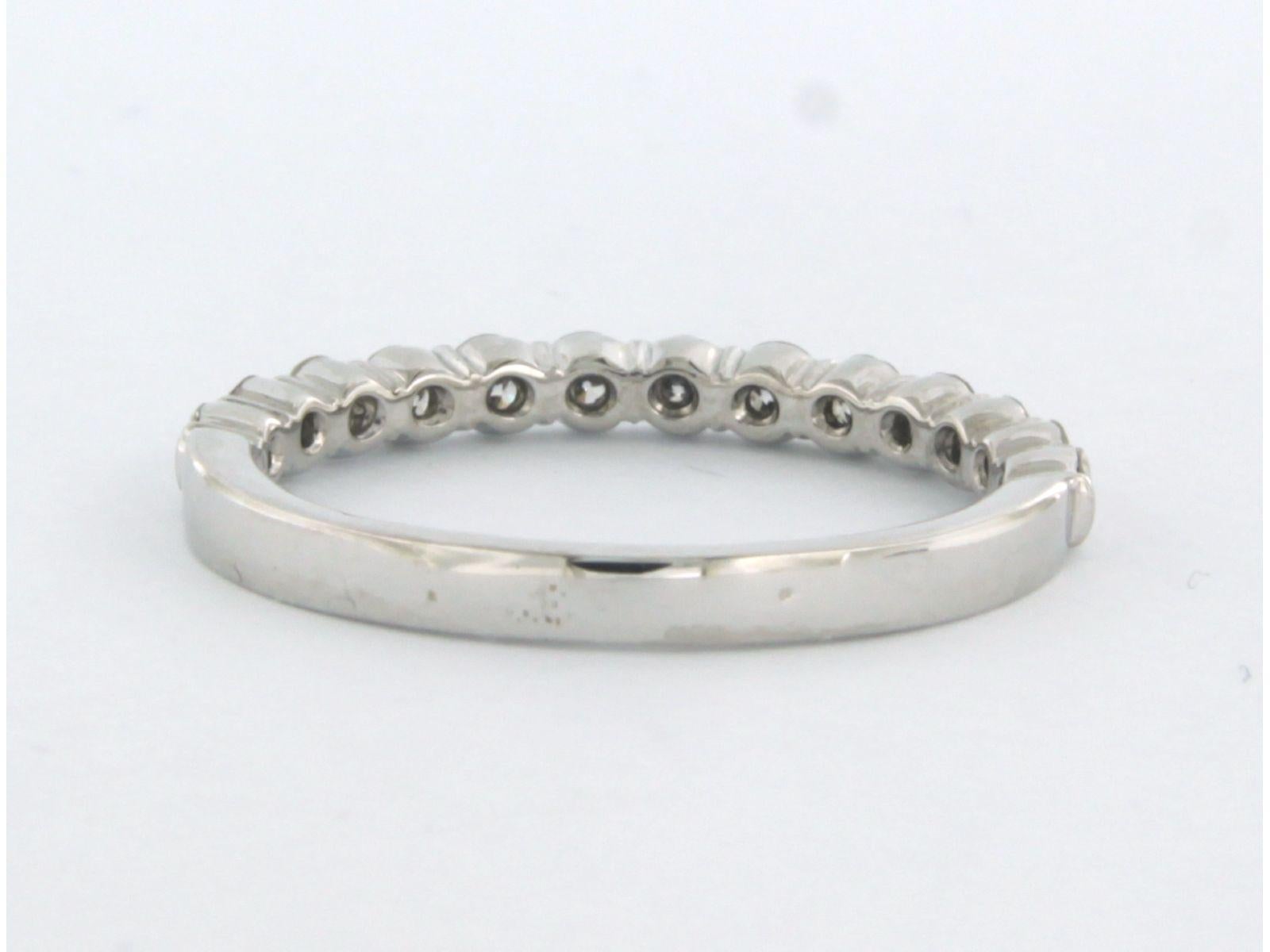 Ring mit Diamanten im Brillantschliff bis zu 0,50 Karat, 18 Karat Weißgold im Zustand „Gut“ im Angebot in The Hague, ZH