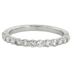 Ring mit Diamanten im Brillantschliff bis zu 0,50 Karat, 18 Karat Weißgold