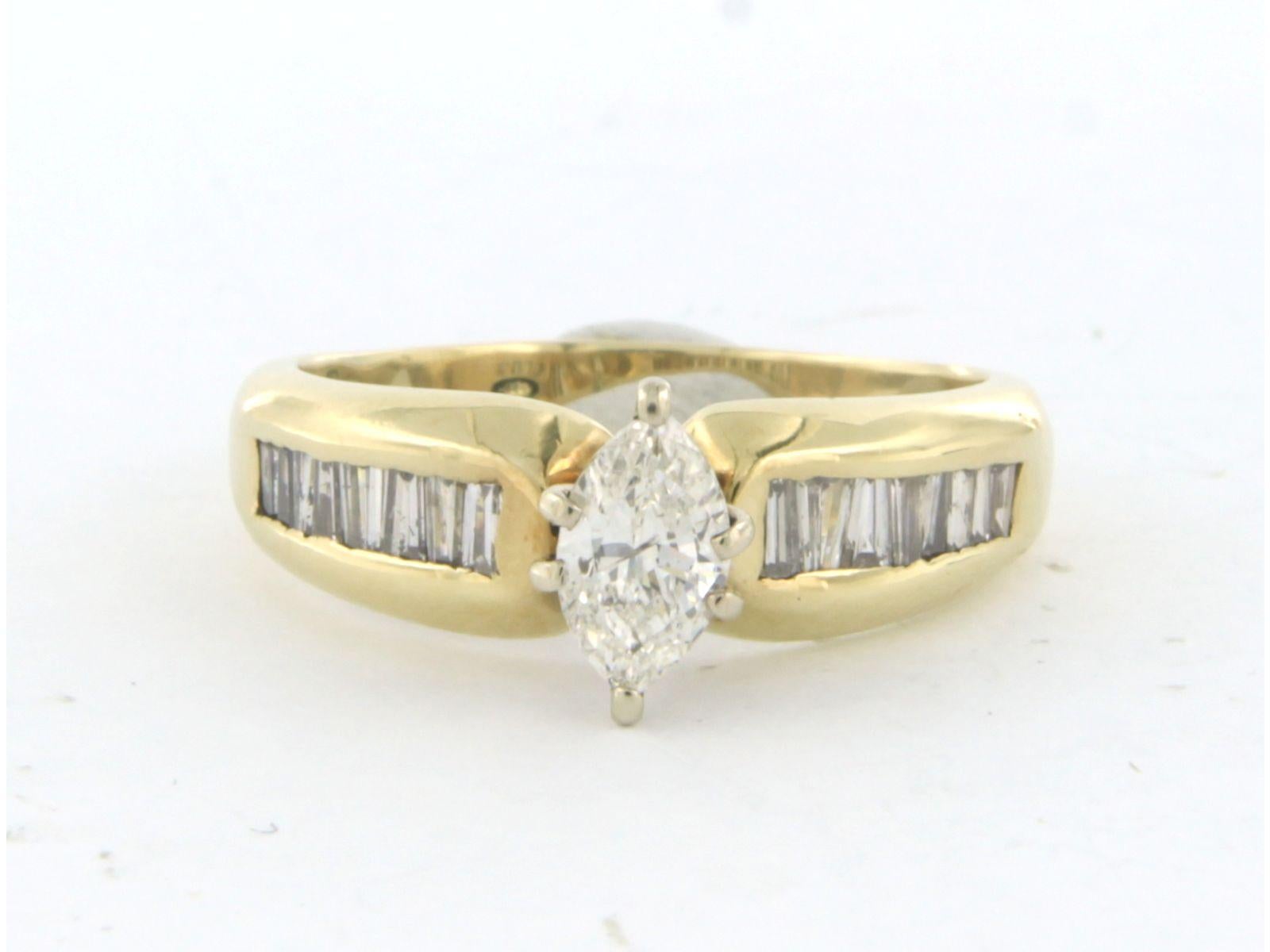 Anello in oro 14k bicolore con diamanti centrali taglio marquise e laterali taglio taper tot. 0,86ct - H/I, F/G - VS/SI - misura anello US 6.75 - EU 17.25 (54)

descrizione dettagliata:

la parte superiore dell'anello misura 8,5 mm di larghezza e
