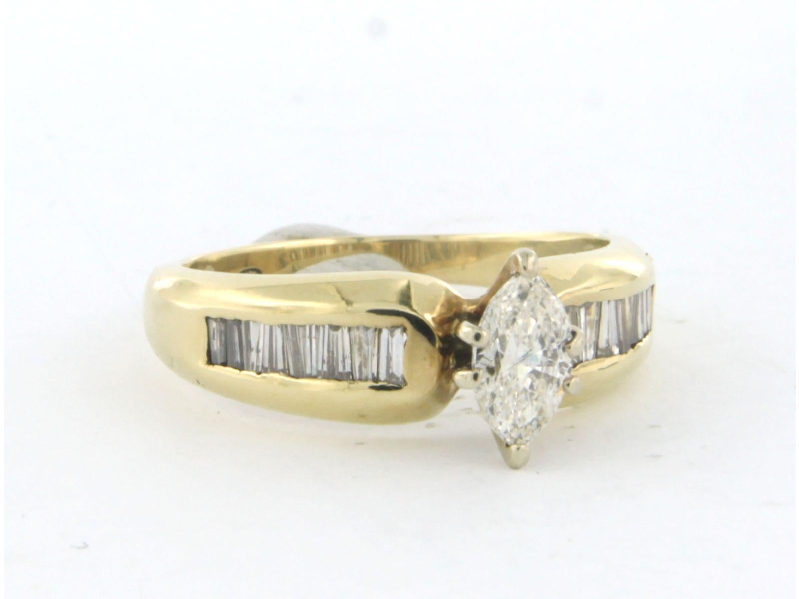 Moderno Anello con diamanti taglio marquise e taglio taper 0,86 carati, oro 14k in vendita