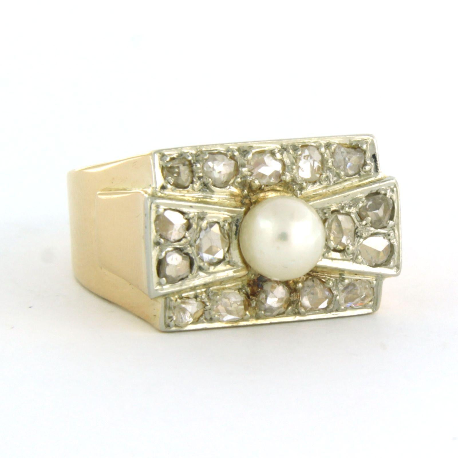 Early Victorian Ring with pearl and rose cut diamond 0.20 ct, 18k bicolor gold For Sale