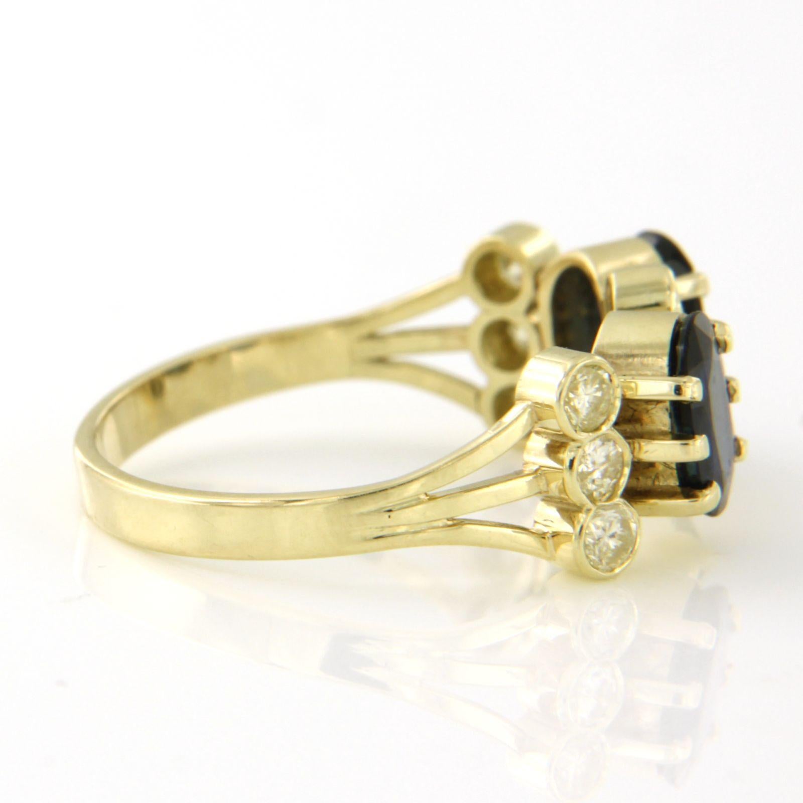 Bague sertie d'un saphir 2.00ct et d'un diamant taille brillant 0.50 ct, or 14k en vente 2