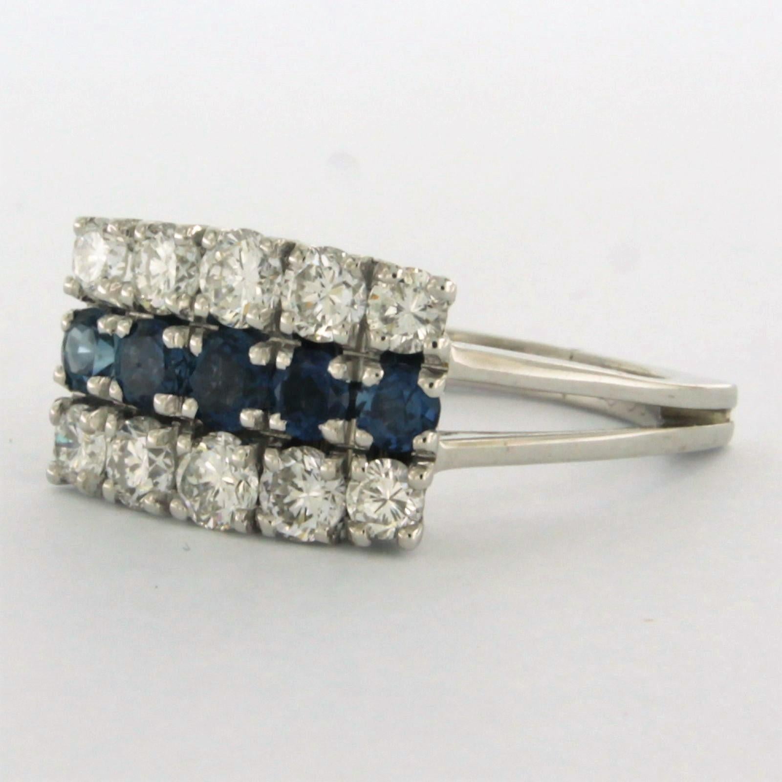 Modern Ring set with Sapphire and Diamonds 18k white gold For Sale