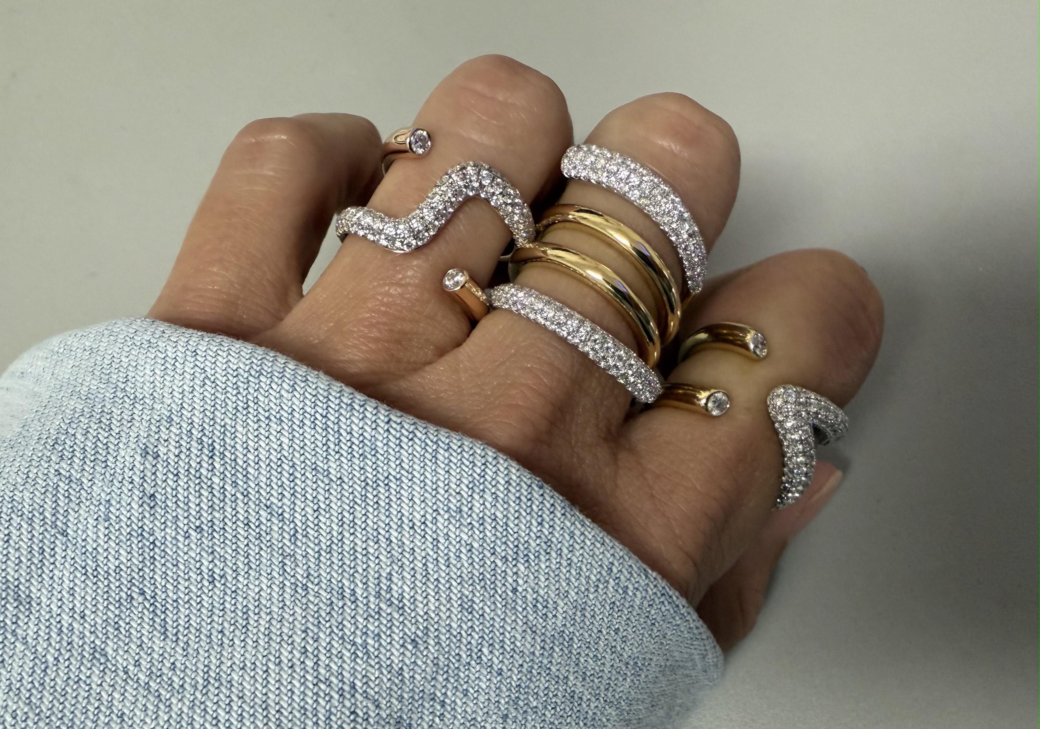 Anillo Espiral Redondo Amarillo Oro y Diamantes Contemporáneo en venta