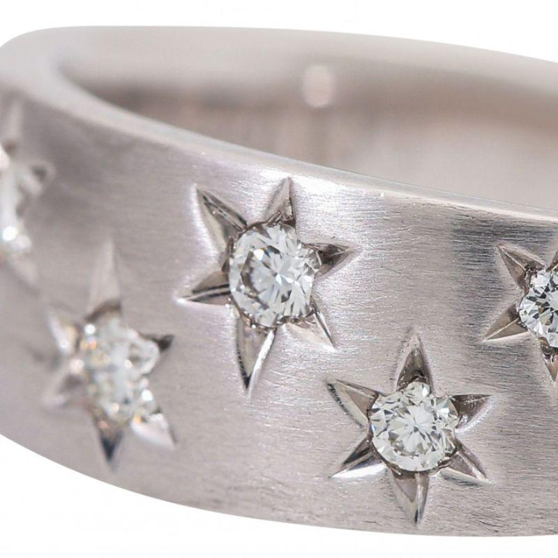 Ring 'Stars' with 8 Diamonds In Good Condition For Sale In Stuttgart, BW