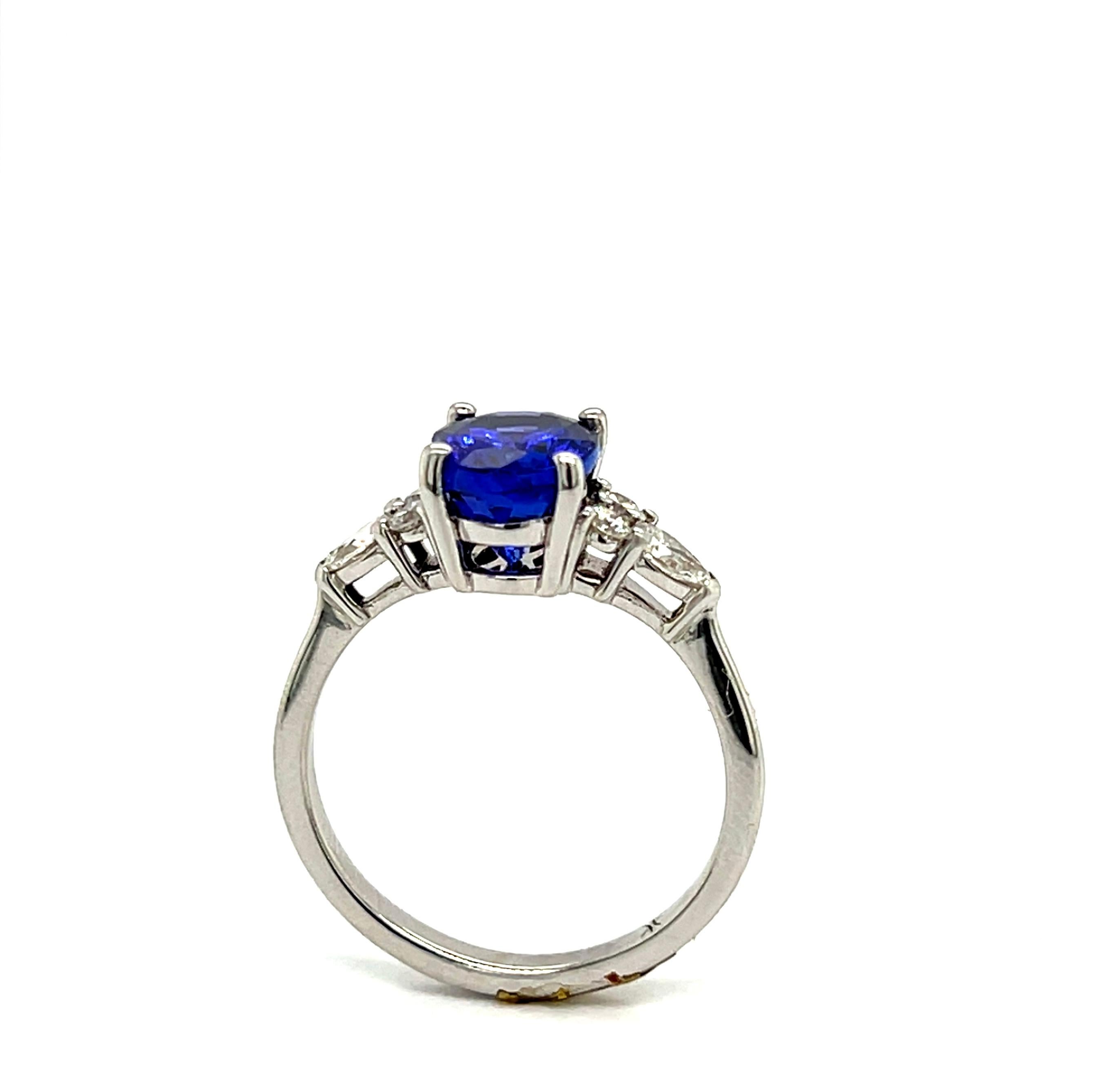 Women's Ring Tanzanite 2, 23 Carats Diamonds 0, 14 Carats White Gold 18 Carats For Sale