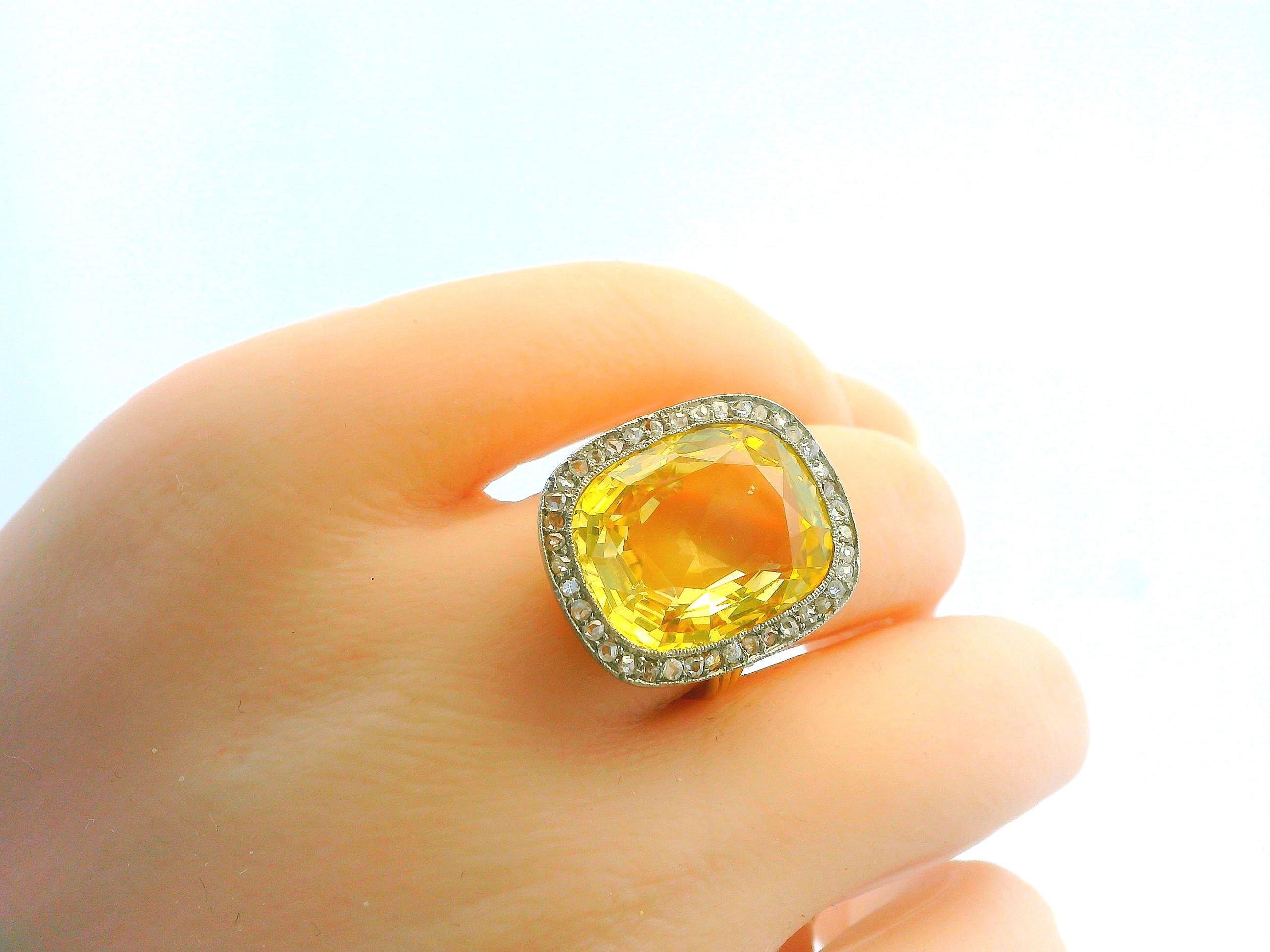 18K Rose Gold & Platinum 19.06ct Yellow Sapphire Diamond Bezel Ring en vente 4