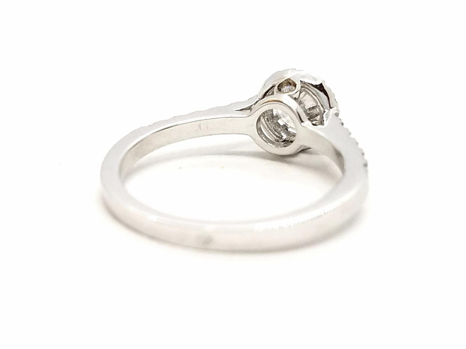 Ring aus Weißgold mit Diamanten im Angebot 6