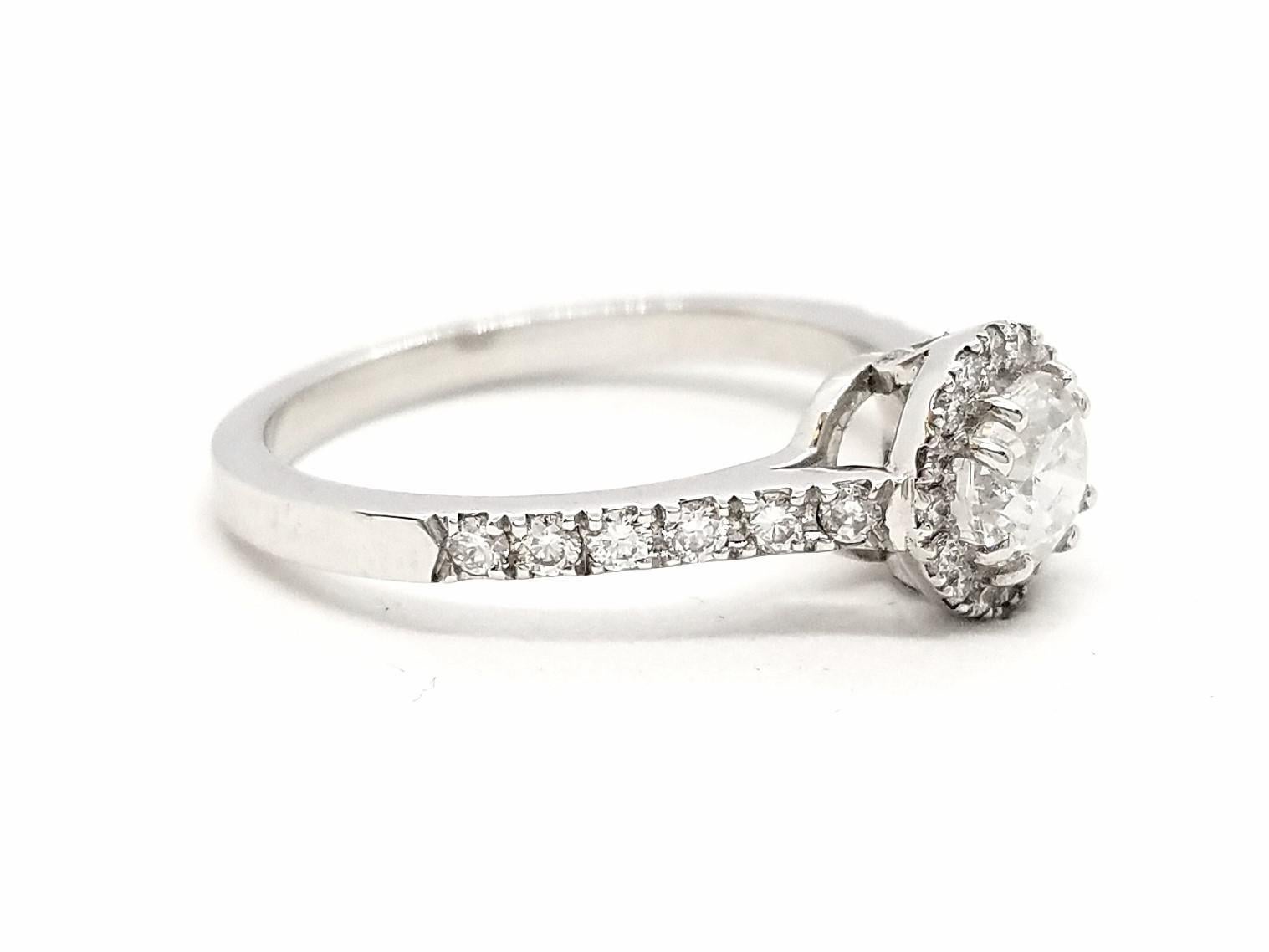 Ring aus Weißgold mit Diamanten im Angebot 8