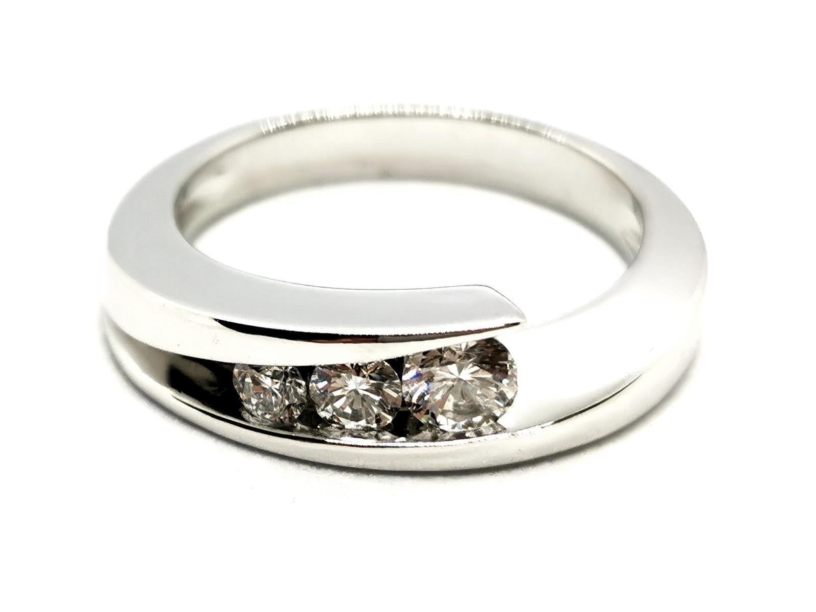 Ring White Gold Diamond 1