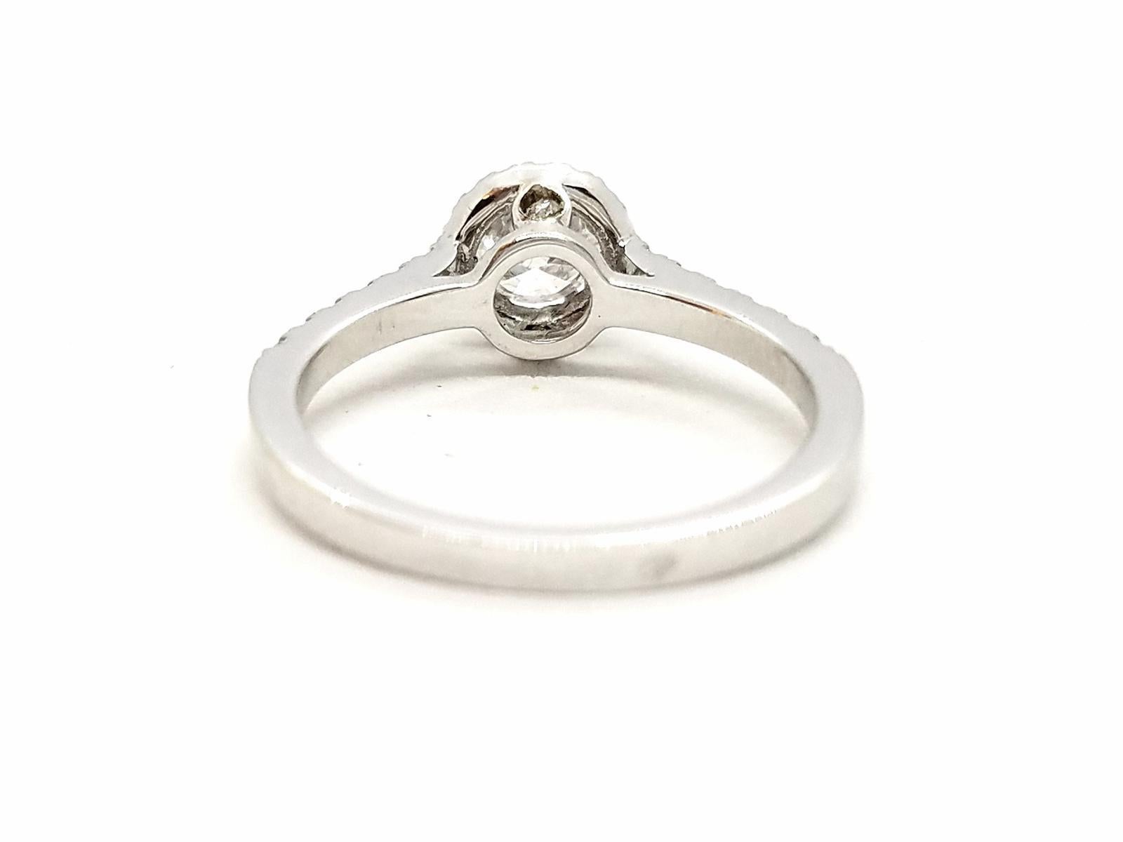 Ring aus Weißgold mit Diamanten im Angebot 4