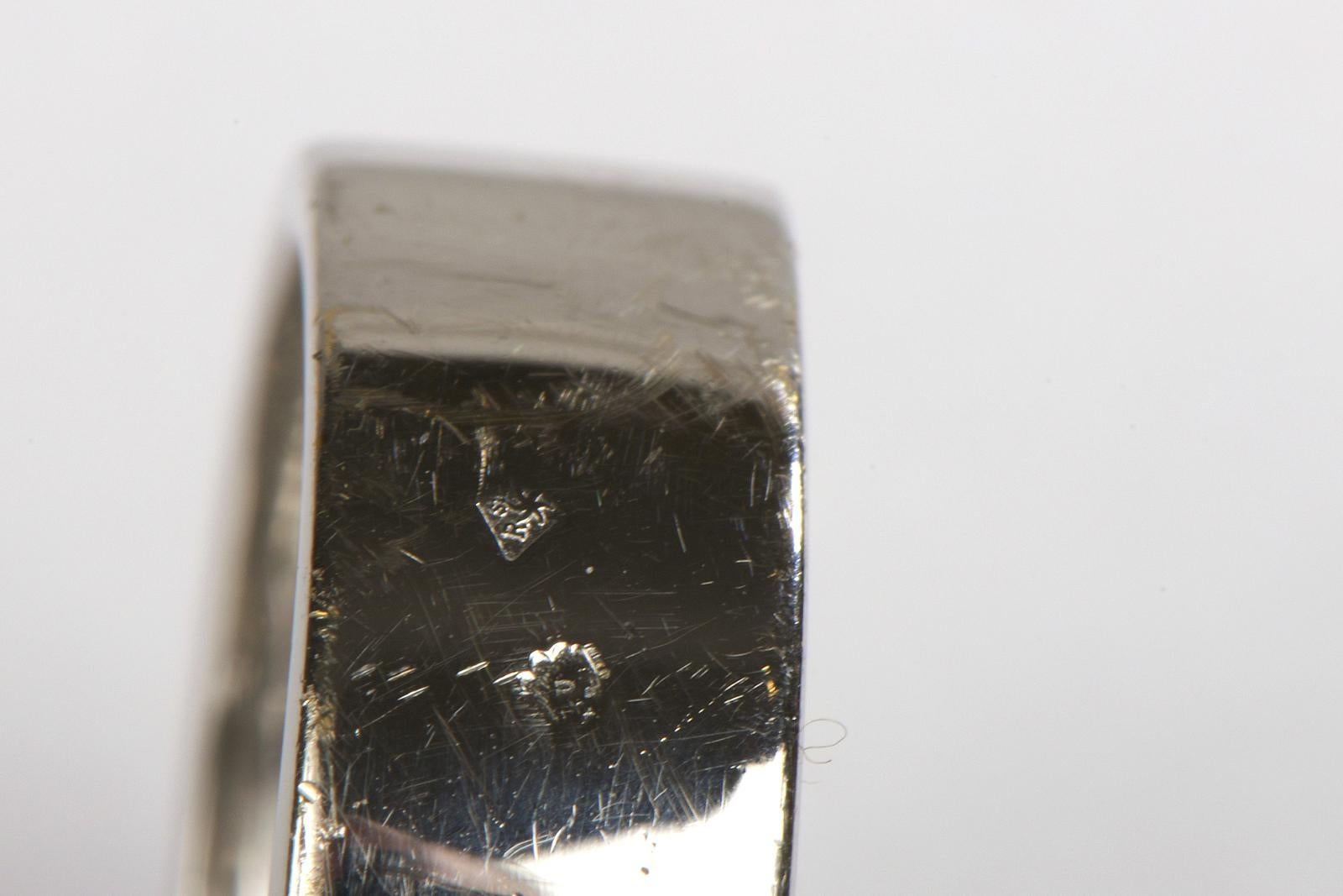 Ring aus Weißgold mit Diamanten im Angebot 5