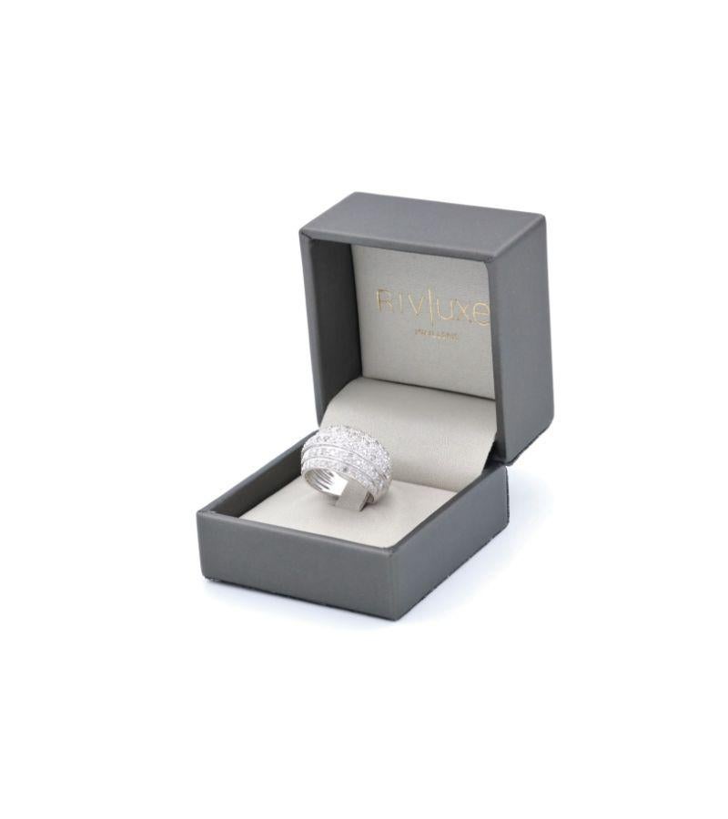 Ring aus Weißgold mit Diamanten im Angebot 4