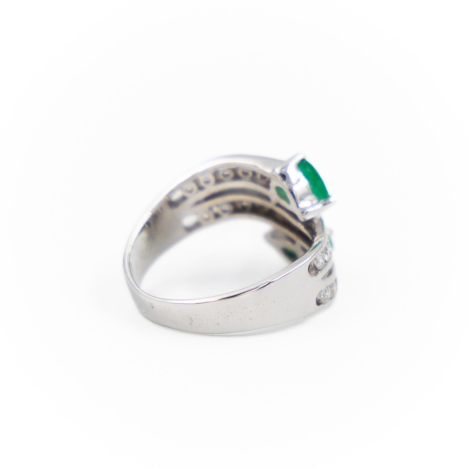 Pear Cut Ring White Gold Emerald For Sale