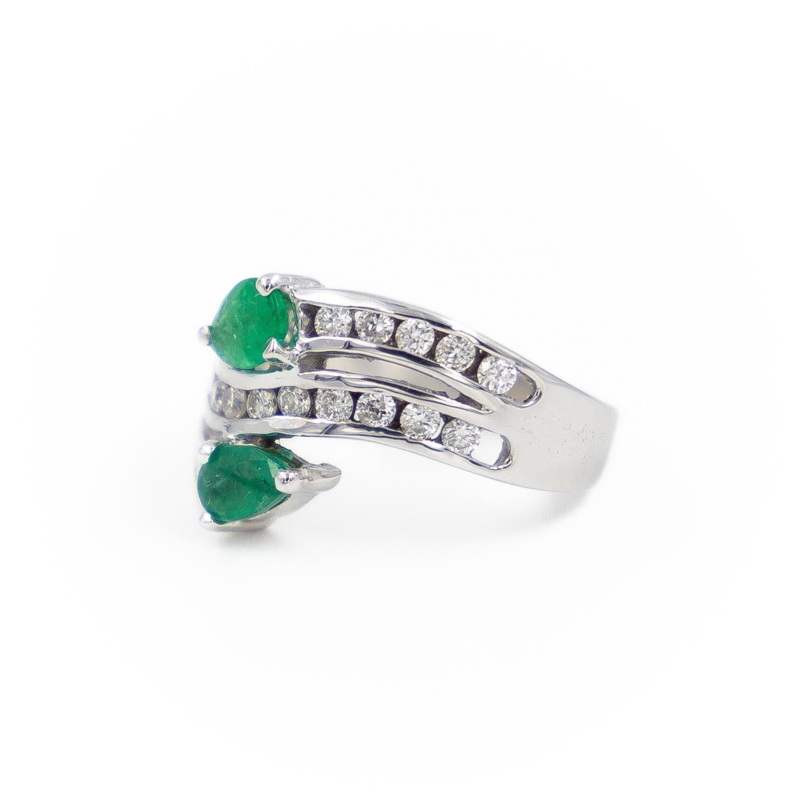 Ring White Gold Emerald For Sale 1
