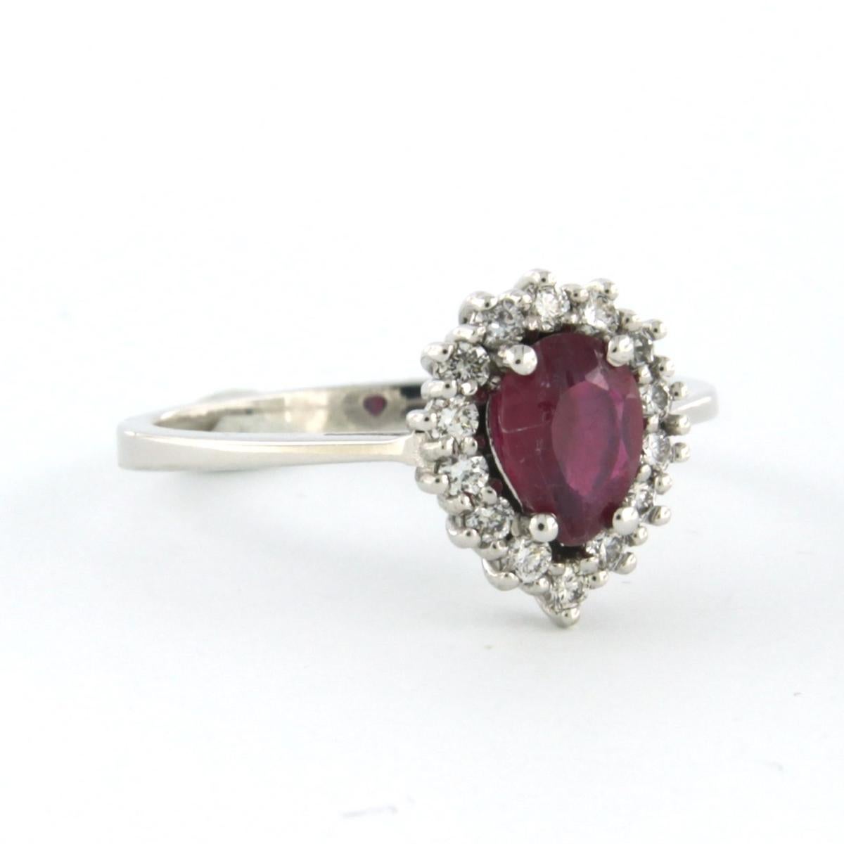 Ring mit Rubin bis zu 0,90ct und Diamanten im Brillantschliff bis zu 0,24ct 18k Gold im Angebot 1