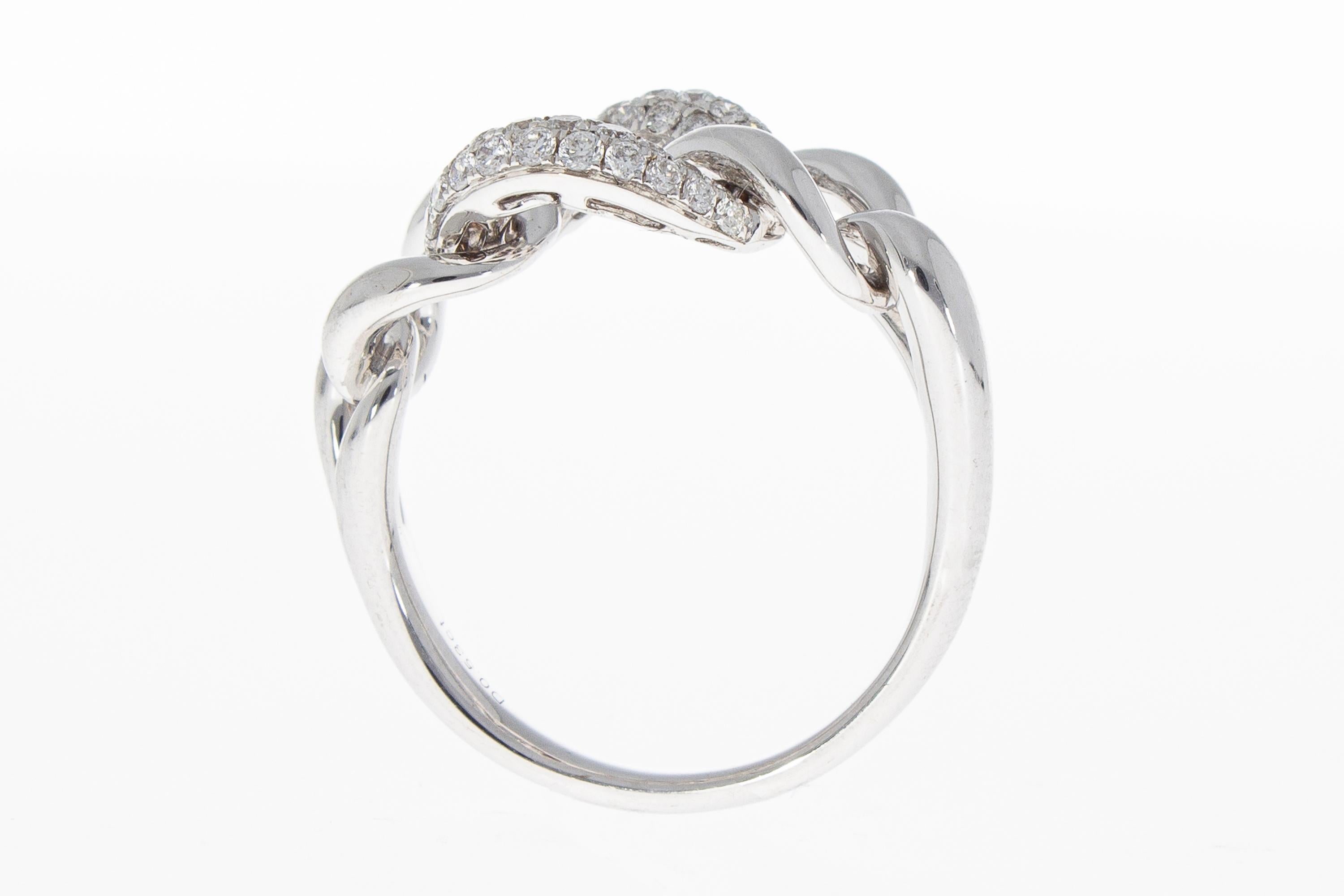 Ring mit 0,52 Karat Diamanten an einer Groumette-Kette aus 18 Karat Gold, hergestellt in Italien im Angebot 2