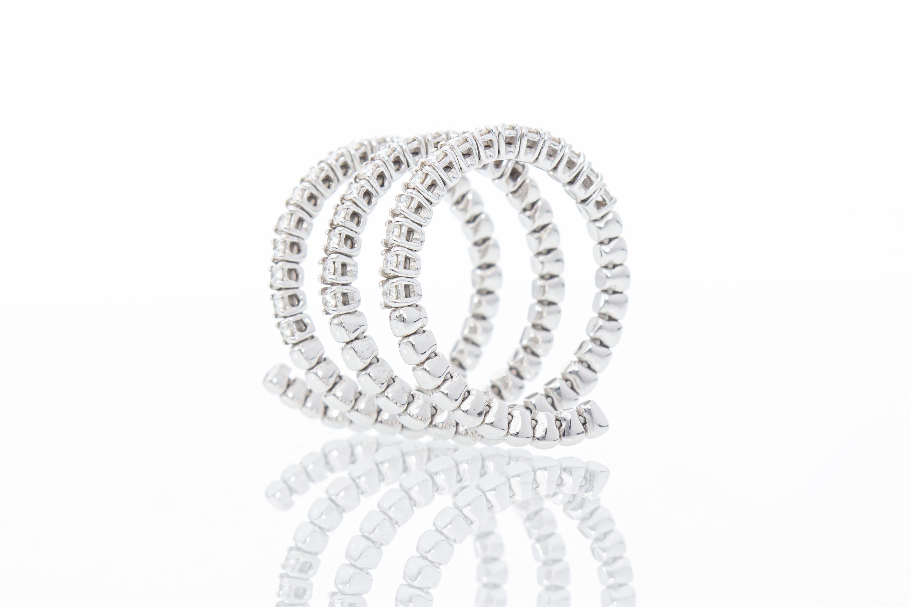 Women's Ring with 0.68 Ct of Diamonds, N° 40 Diamonds, the Ring is an Elastic Spiral For Sale