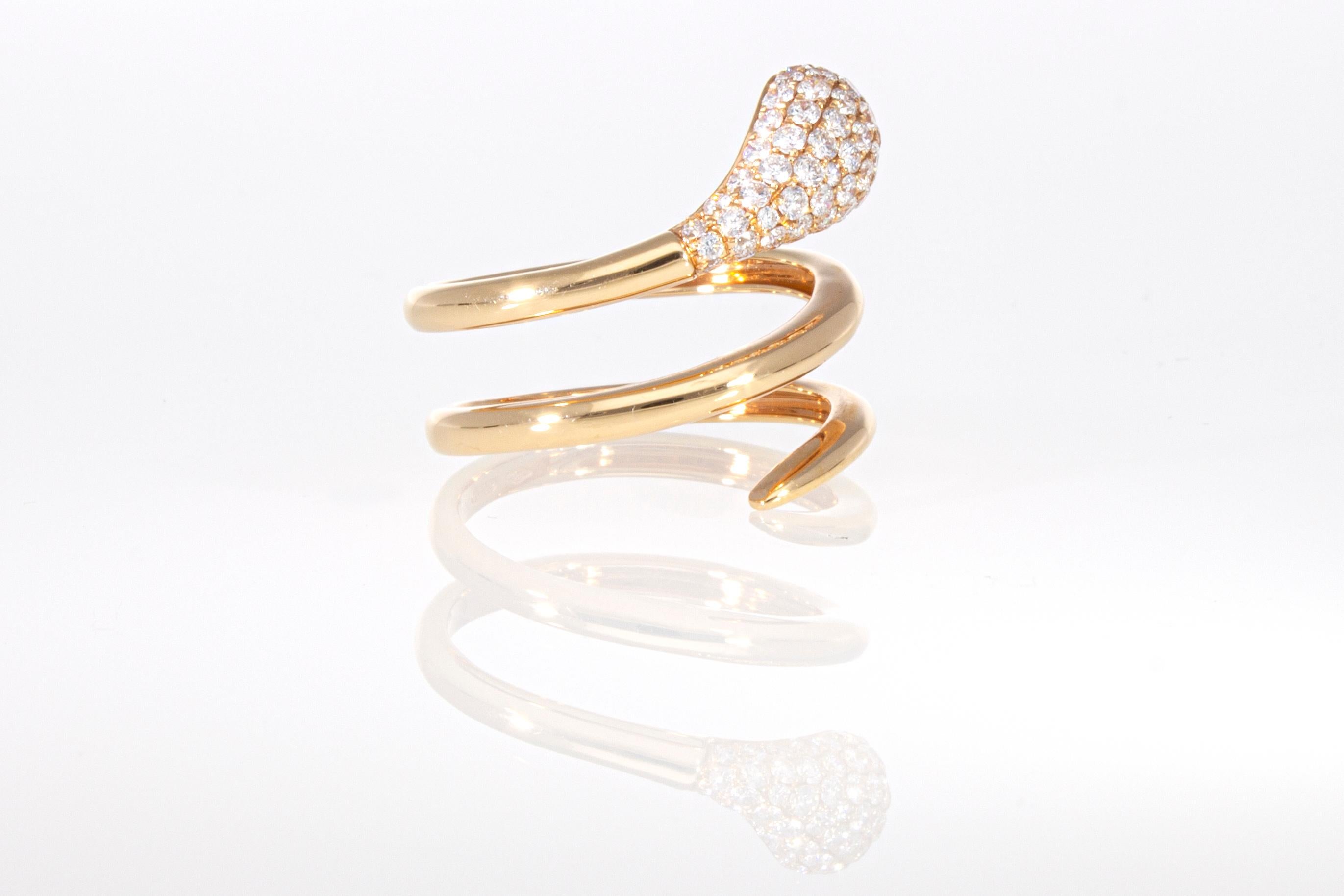 Ring with 0.73 Ct of Diamonds, 18Kt Gold Snake Model For Sale 3