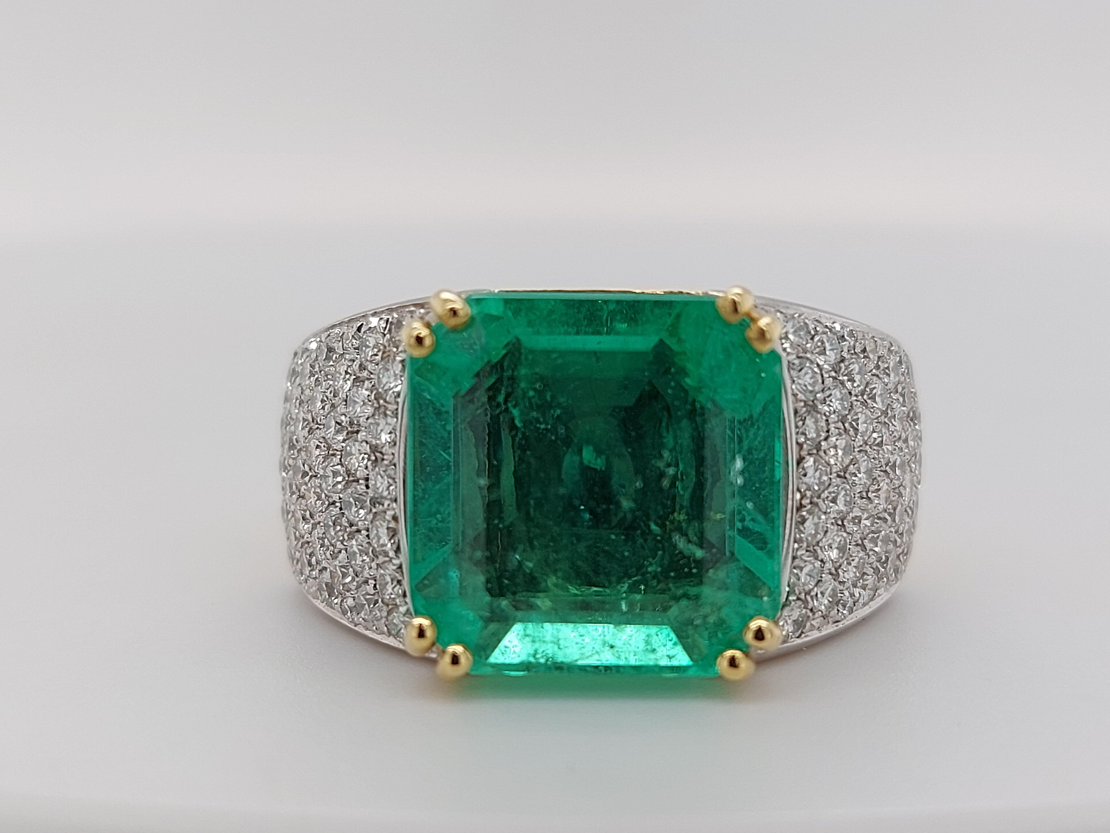 Emerald Cut 18kt Ring with 11.11 Carat Colombian Emerald & 1.64 Carat Brilliant Cut Diamonds For Sale