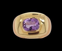 Ring with 18kt Yellow Gold & Approx. 3ct Purple Semi Precious Stone