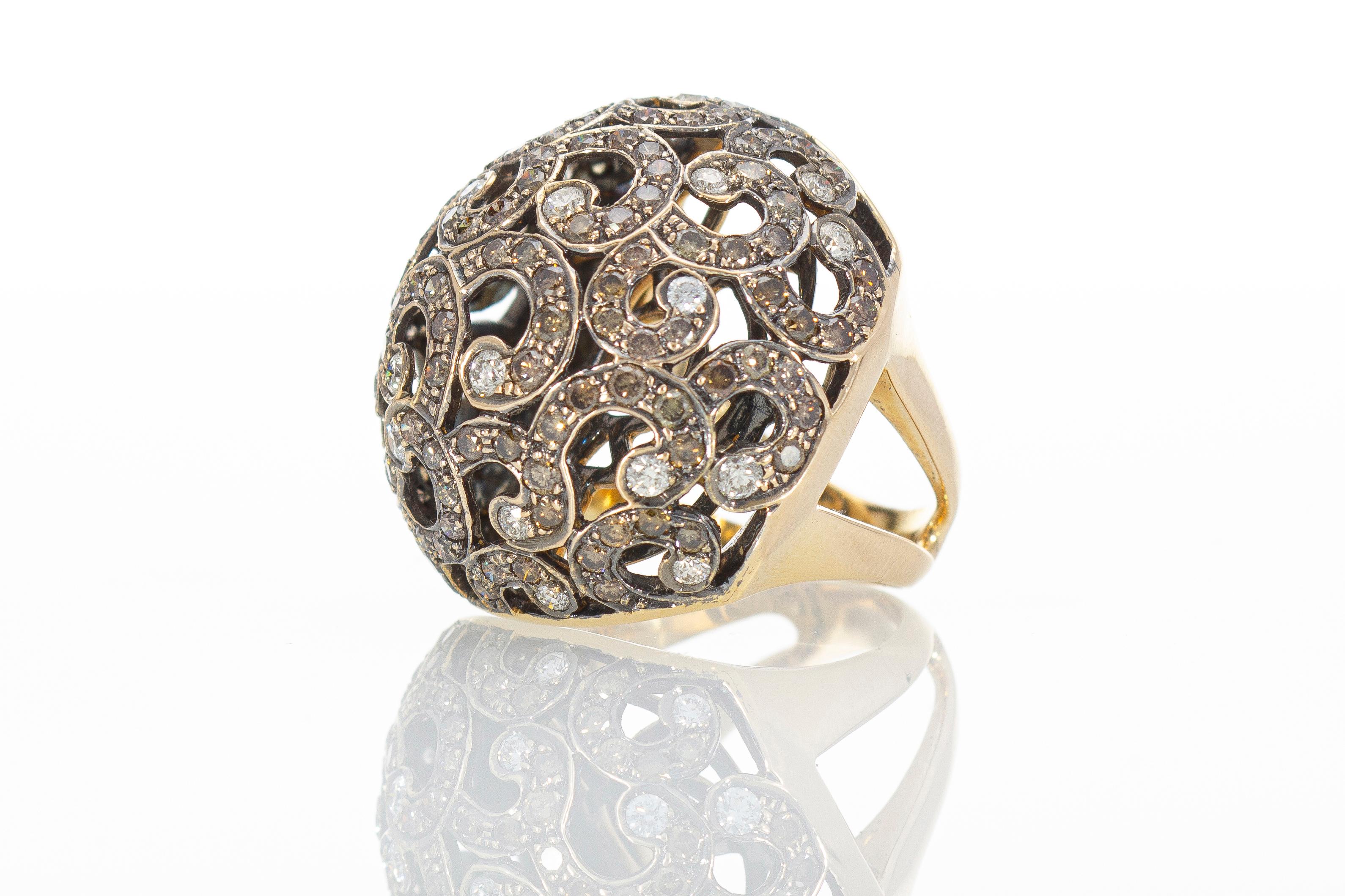 Ring with 3.20ct of Brown Diamonds and 0.85ct of White Diamonds, Gold 18 Karat For Sale 4
