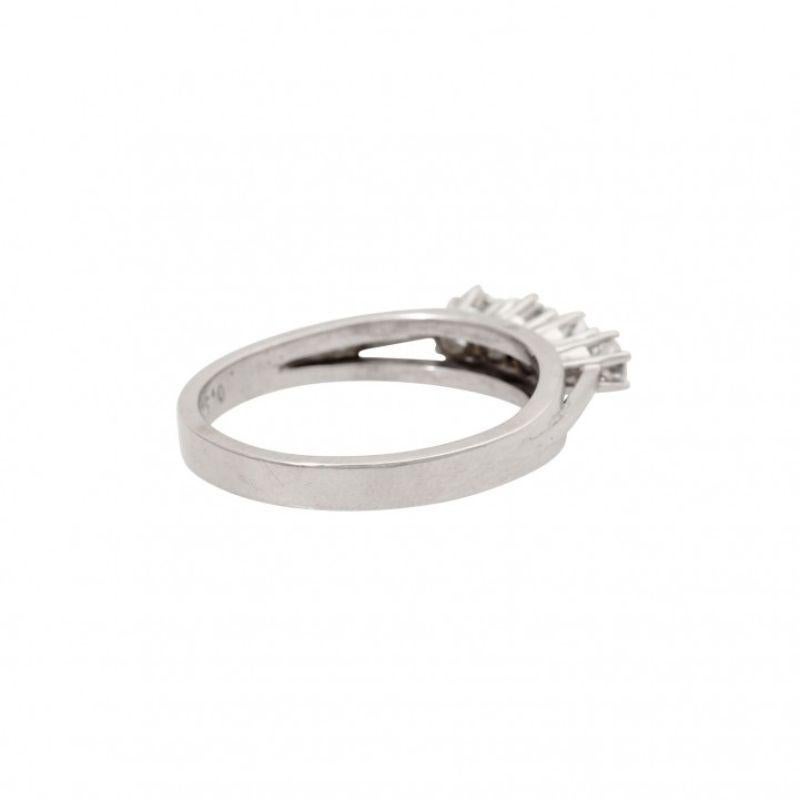 Ring mit 4 Diamanten (Brillantschliff) im Angebot