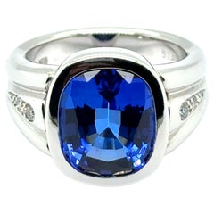 Ring with 7.01 Carat Tanzanite with Diamonds in 18 Karat White Gold